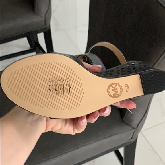Brand new Michael kors wedges - Picture 3 of 4
